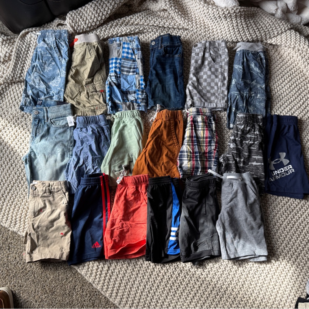 19 item boys size 5 shorts lot— many name brands!